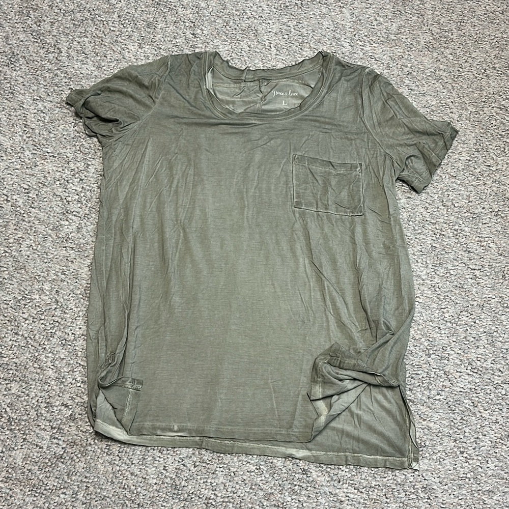 Grace & Lace mineral wash basic tee